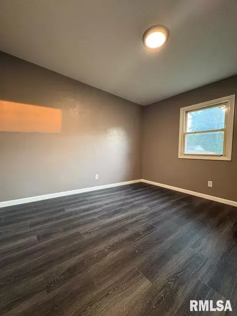 Bedroom - 2043 Scarborough Rd, Springfield, IL 62702 photo 1 of 9