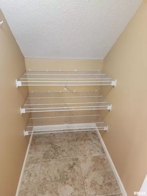 Other - 404 Treeline Ln, Springfield, IL 62703 photo 2 of 10