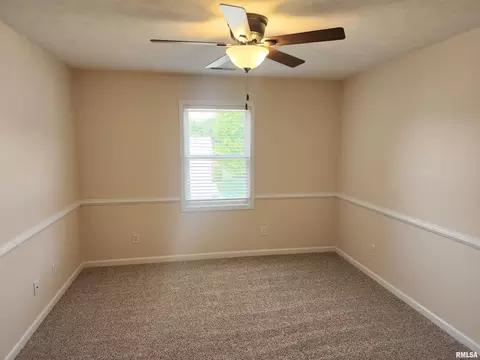 Bedroom - 404 Treeline Ln, Springfield, IL 62703 photo 6 of 8