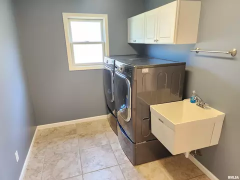 Other - 404 Treeline Ln, Springfield, IL 62703 photo 3 of 10