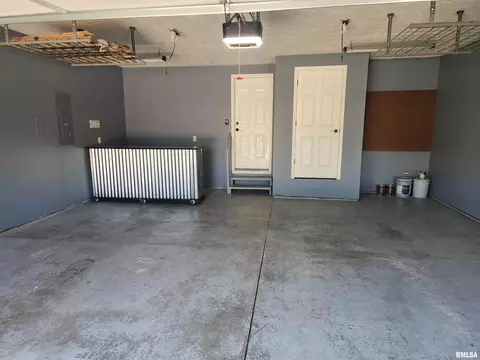 Other - 404 Treeline Ln, Springfield, IL 62703 photo 6 of 10