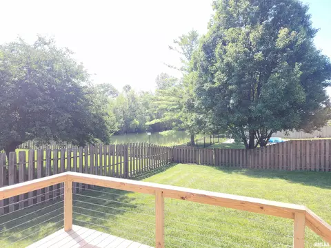 Exterior - 404 Treeline Ln, Springfield, IL 62703 photo 12 of 13