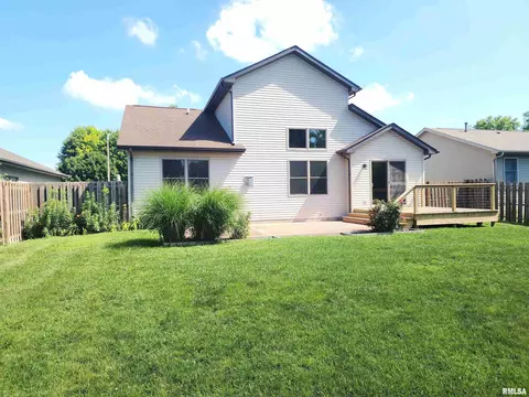 Exterior - 404 Treeline Ln, Springfield, IL 62703 photo 7 of 13