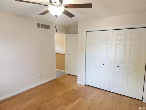 Bedroom - 404 Treeline Ln, Springfield, IL 62703 photo 5 of 8