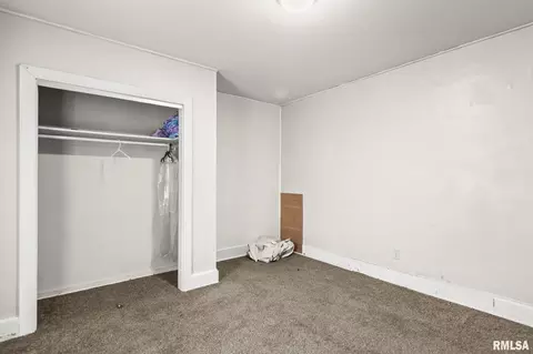 Bedroom - 1164 N 3rd St, Springfield, IL 62702 photo 2 of 7