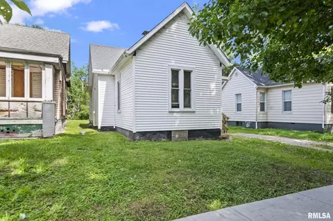 Exterior - 1164 N 3rd St, Springfield, IL 62702 photo 4 of 4