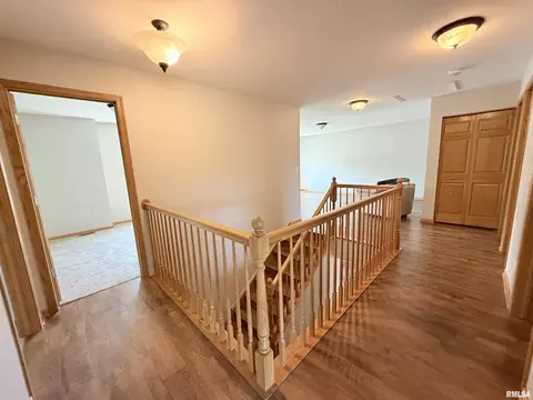 Entry Way - 304 Aster Dr, Minooka, IL 60447 photo 3 of 6