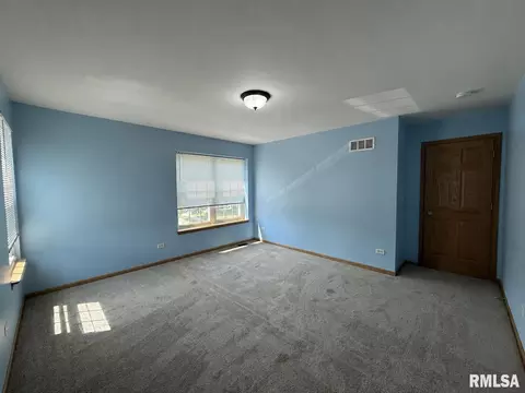 Bedroom - 304 Aster Dr, Minooka, IL 60447 photo 4 of 9