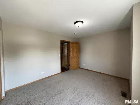 Bedroom - 304 Aster Dr, Minooka, IL 60447 photo 1 of 9