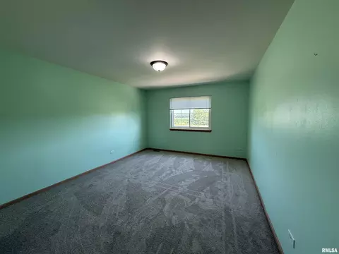 Bedroom - 304 Aster Dr, Minooka, IL 60447 photo 7 of 9