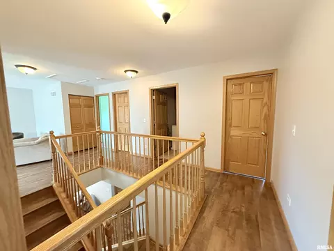 Entry Way - 304 Aster Dr, Minooka, IL 60447 photo 2 of 6