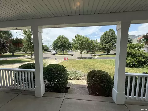 Exterior - 304 Aster Dr, Minooka, IL 60447 photo 11 of 14