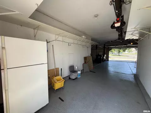 Entry Way - 304 Aster Dr, Minooka, IL 60447 photo 1 of 6