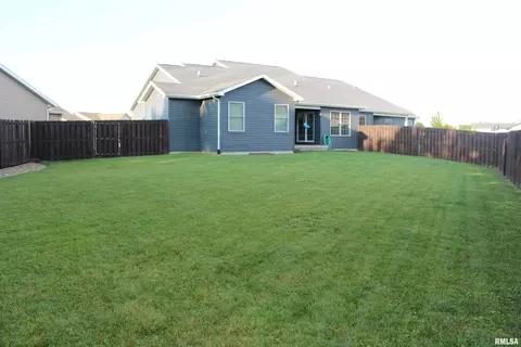 Exterior - 3418 Telford Dr, Springfield, IL 62711 photo 3 of 5