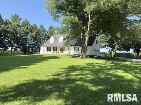 2266 N 625 East Rd, Edinburg, IL 62531