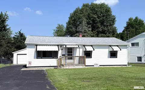 1145 Bridge Ave, Galesburg, IL 61401