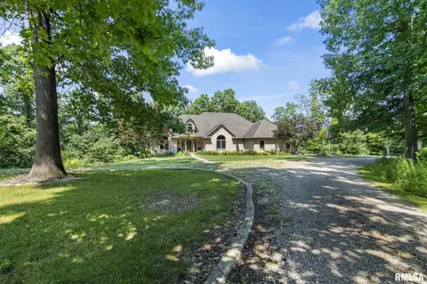 5640 Irwin Bridge Rd, Pleasant Plains, IL 62677