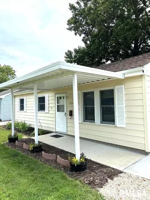 Exterior - 2334 Ramsey Ave, Springfield, IL 62702 photo 1 of 4