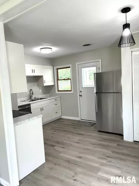 Kitchen - 2334 Ramsey Ave, Springfield, IL 62702 photo 1 of 4