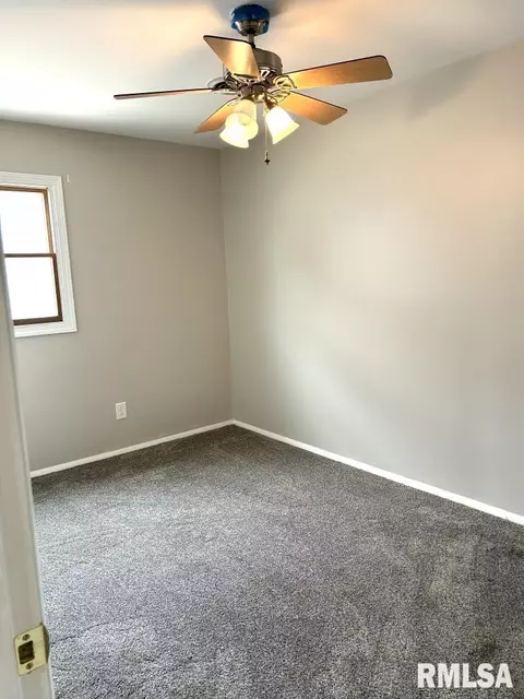 Bedroom - 2334 Ramsey Ave, Springfield, IL 62702 photo 3 of 3