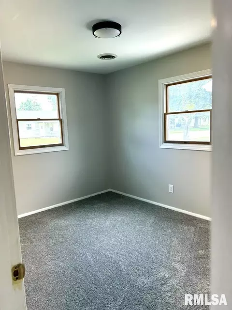 Bedroom - 2334 Ramsey Ave, Springfield, IL 62702 photo 1 of 3