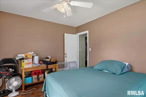 Bedroom - 2212 S Pasfield St, Springfield, IL 62704 photo 4 of 4