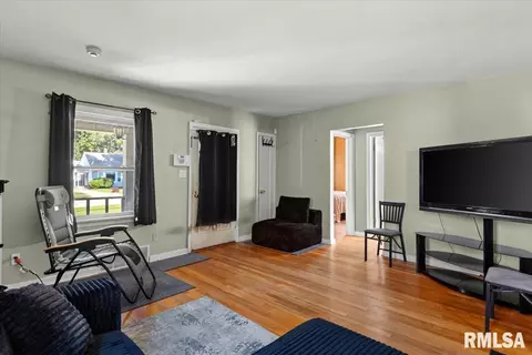 Other - 2212 S Pasfield St, Springfield, IL 62704 photo 5 of 15