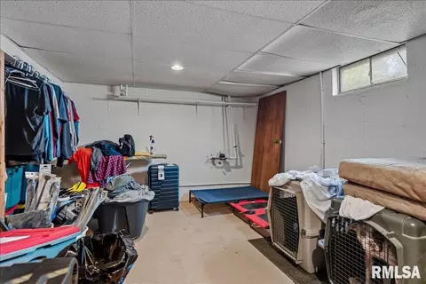 Other - 2212 S Pasfield St, Springfield, IL 62704 photo 13 of 15