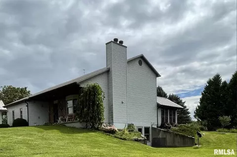 11112 Salisbury Rd, Pleasant Plains, IL 62677