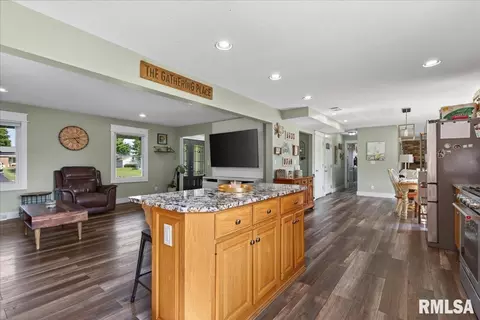 Entry Way - 45 Longview Dr, Springfield, IL 62712 photo 2 of 3