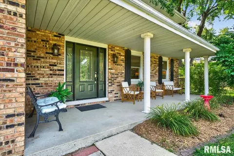 Exterior - 45 Longview Dr, Springfield, IL 62712 photo 4 of 13