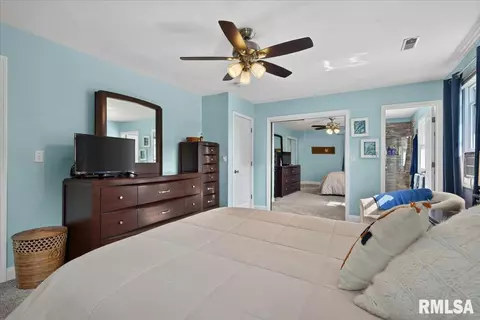 Bedroom - 45 Longview Dr, Springfield, IL 62712 photo 3 of 6