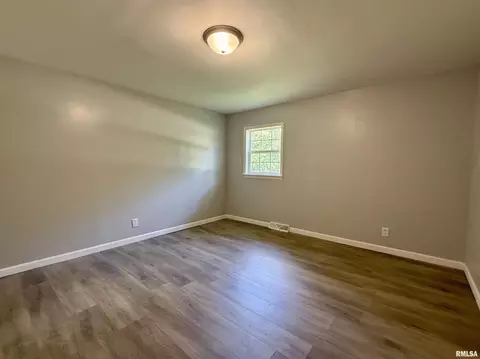 Bedroom - 204 E Adams St, Abingdon, IL 61410 photo 1 of 2