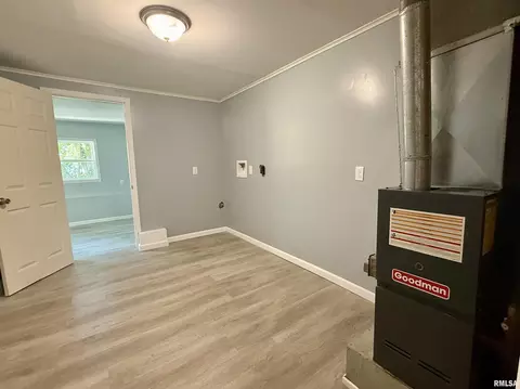 Other - 204 E Adams St, Abingdon, IL 61410 photo 4 of 6