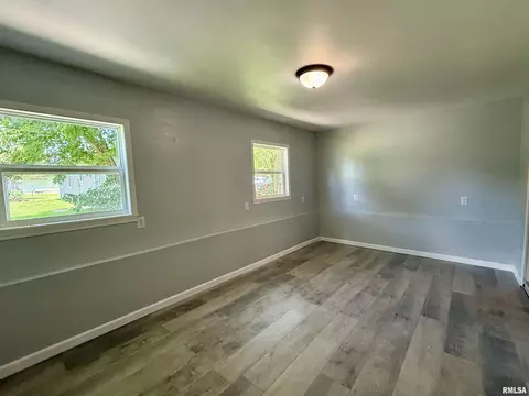 Other - 204 E Adams St, Abingdon, IL 61410 photo 2 of 6