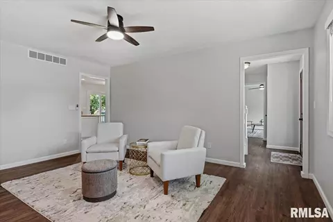 Entry Way - 408 Golf Rd, Springfield, IL 62704 photo 5 of 5