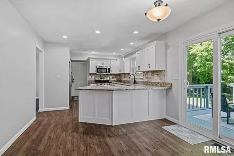 Kitchen - 408 Golf Rd, Springfield, IL 62704 photo 1 of 5