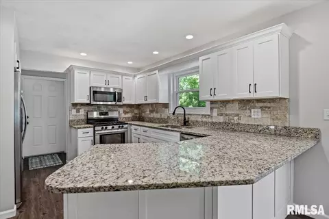 Kitchen - 408 Golf Rd, Springfield, IL 62704 photo 3 of 5