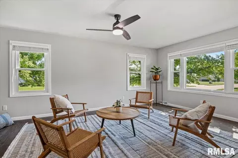Living - 408 Golf Rd, Springfield, IL 62704 photo 1 of 7