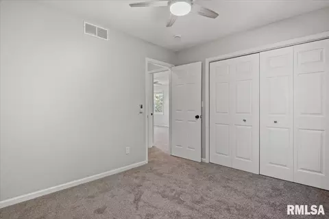 Bedroom - 408 Golf Rd, Springfield, IL 62704 photo 5 of 10