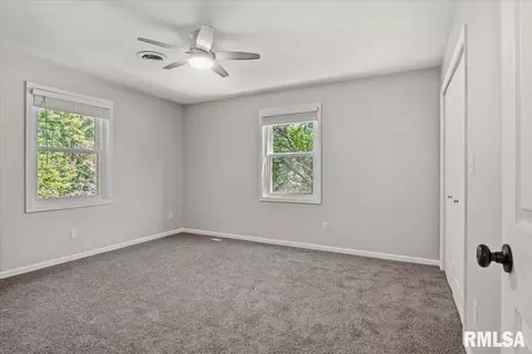 Bedroom - 408 Golf Rd, Springfield, IL 62704 photo 6 of 10