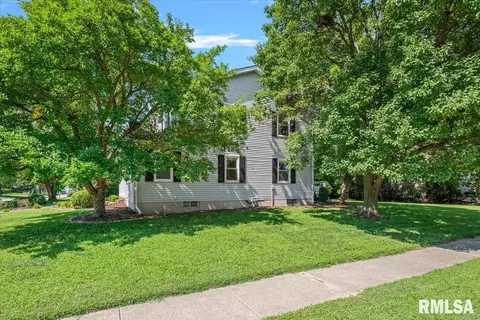 Exterior - 408 Golf Rd, Springfield, IL 62704 photo 5 of 10