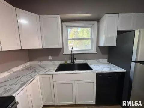 Kitchen - 2216 E Lawrence Ave, Springfield, IL 62703 photo 3 of 3