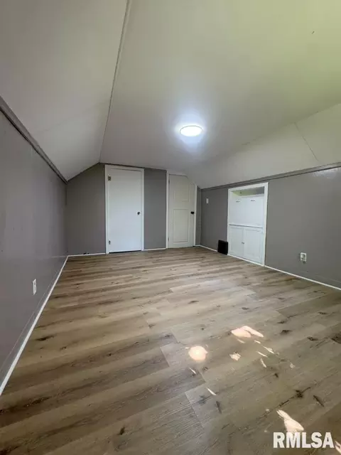 Bedroom - 2216 E Lawrence Ave, Springfield, IL 62703 photo 5 of 6