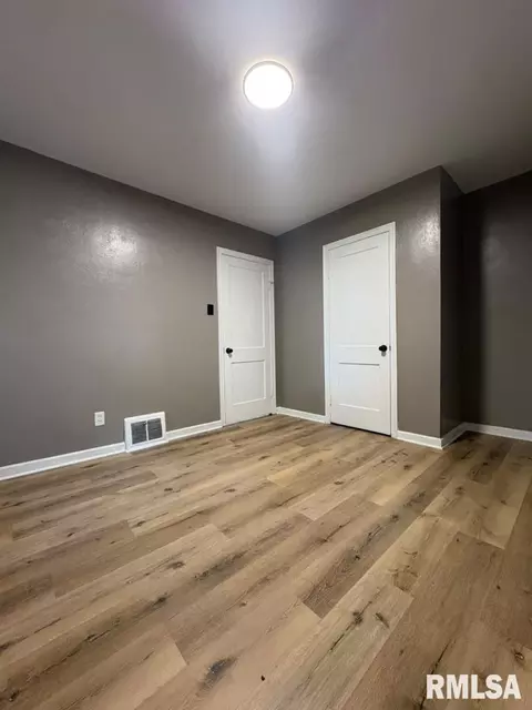 Bedroom - 2216 E Lawrence Ave, Springfield, IL 62703 photo 1 of 6