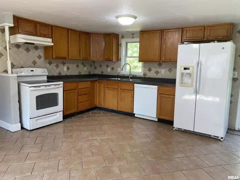 Kitchen - 315 E Hickory St, Thayer, IL 62689 photo 1 of 1