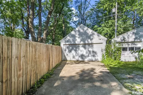 Exterior - 2517 Holmes Ave, Springfield, IL 62704 photo 3 of 6