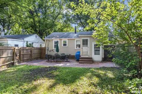 Exterior - 2517 Holmes Ave, Springfield, IL 62704 photo 4 of 6