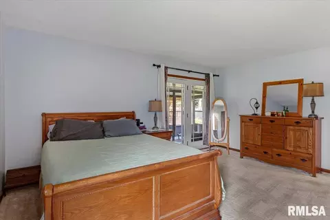 Bedroom - 4 Red Oak Ln, Springfield, IL 62712 photo 3 of 4