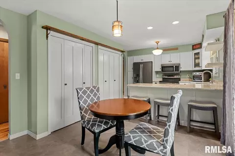 Other - 4 Red Oak Ln, Springfield, IL 62712 photo 9 of 16